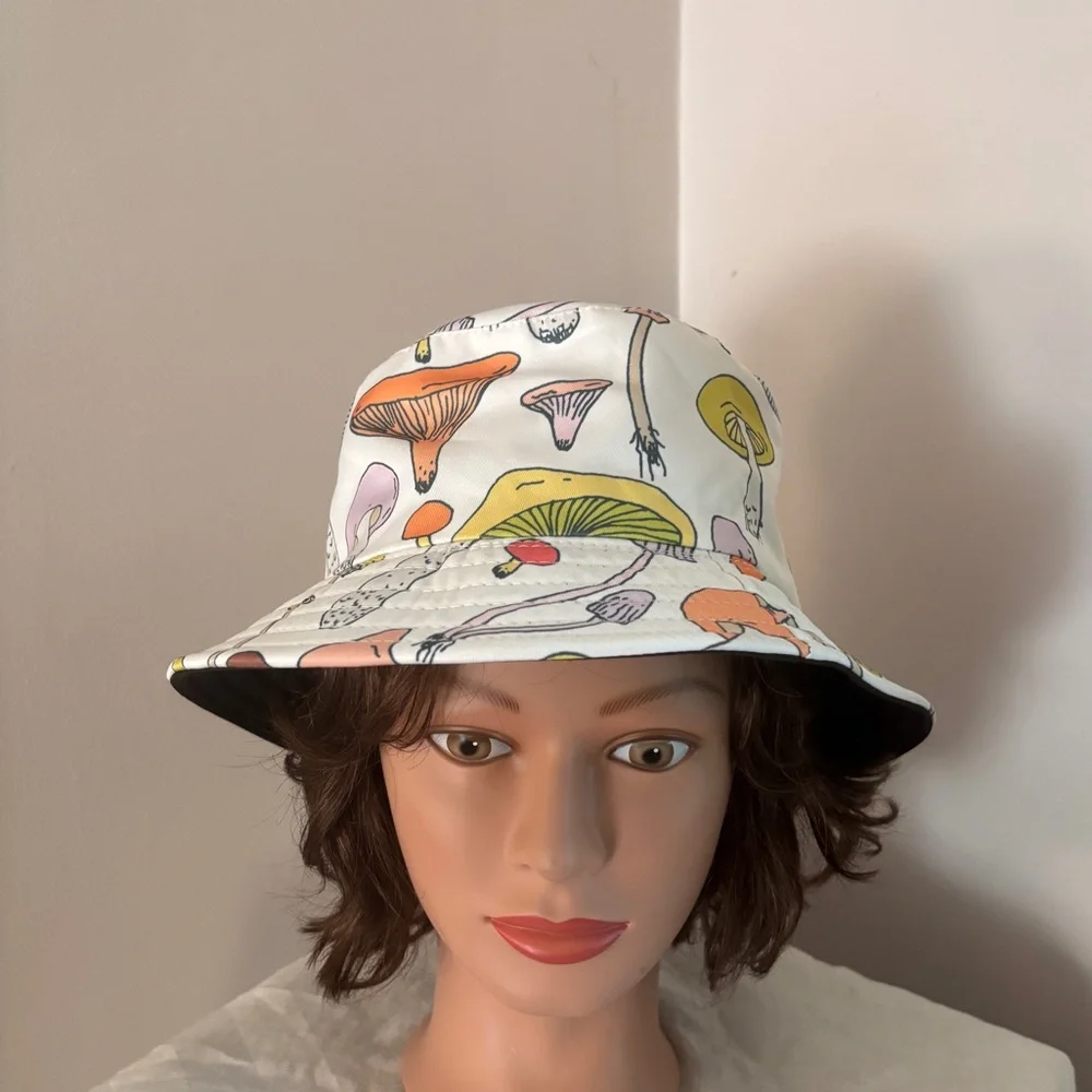 Mushroom Bucket Hat ( small rim ) One size